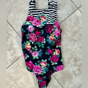 Cute Leopard Crystal Embellished Size 10 Grazie Womens Sandals